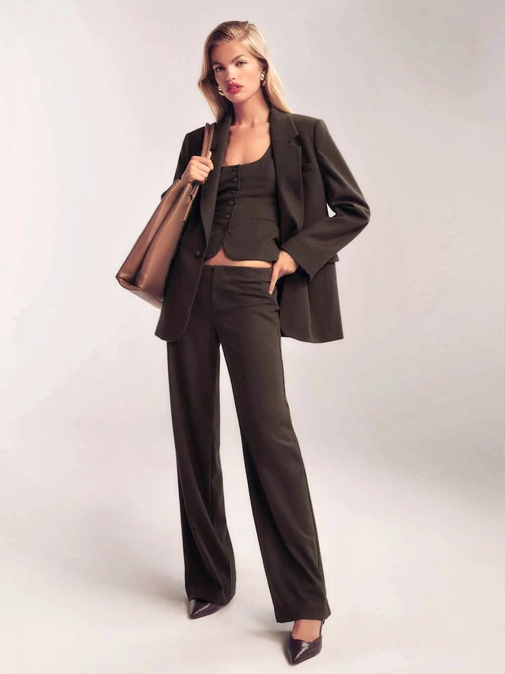 Reformation Vida Pants in Mole
